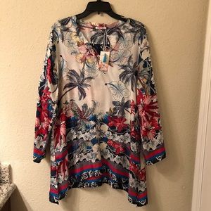 ✨Johnny Was Silk Tunic✨